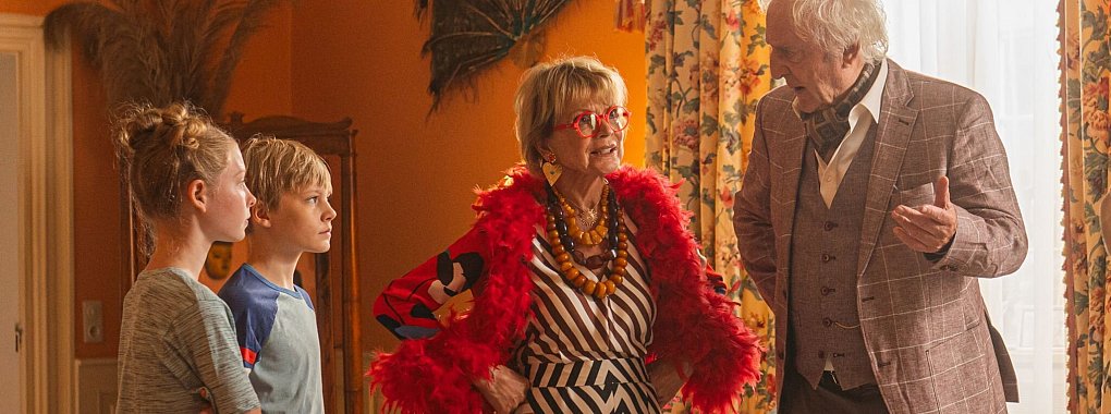 Beste Freunde: Laura (Klara N&ouml;lle, l-r), Max (Lucas Herzog), Vera (Uschi Glas) und Kilian (G&uuml;nther Maria Halmer). - &copy; Daniel Dornh&ouml;fer/Weltkino Filmverleih/dpa