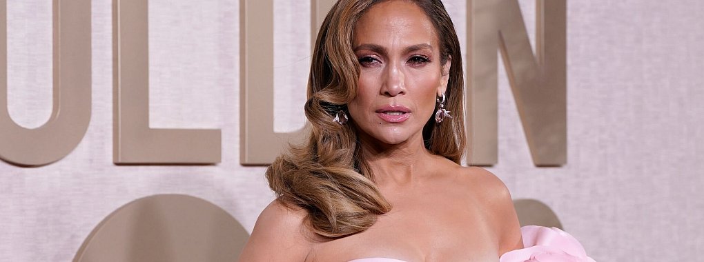 Mit 54 Jahren ist Jennifer Lopez angesagter denn je: Auf Instagram folgen ihr mehr als 250 Millionen Menschen. - © Jordan Strauss/Invision via AP/dpa