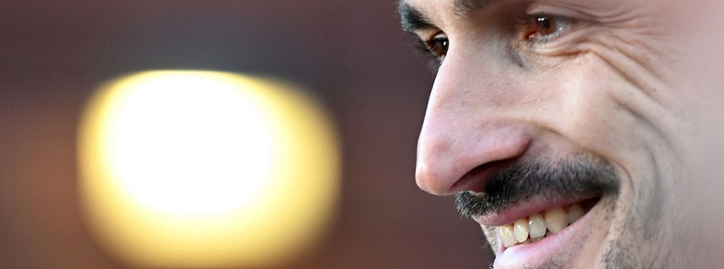 Er hat gut lachen - Mats Hummels ist nun Römer. - © Federico Gambarini/dpa