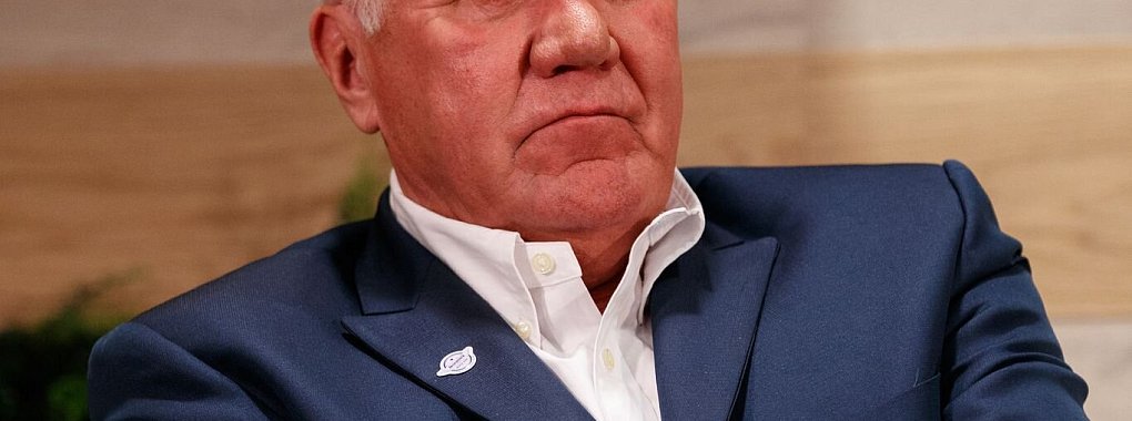 Teamchef Patrick Lefevere zieht sich aus dem Radsport zurück. - © Kurt Desplenter/BELGA/dpa