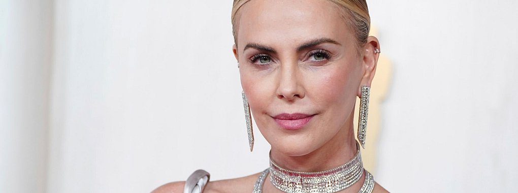 Charlize Theron will erstmals mit Regisseur Christopher Nolan drehen. (Archivbild) - © Jordan Strauss/Invision/AP