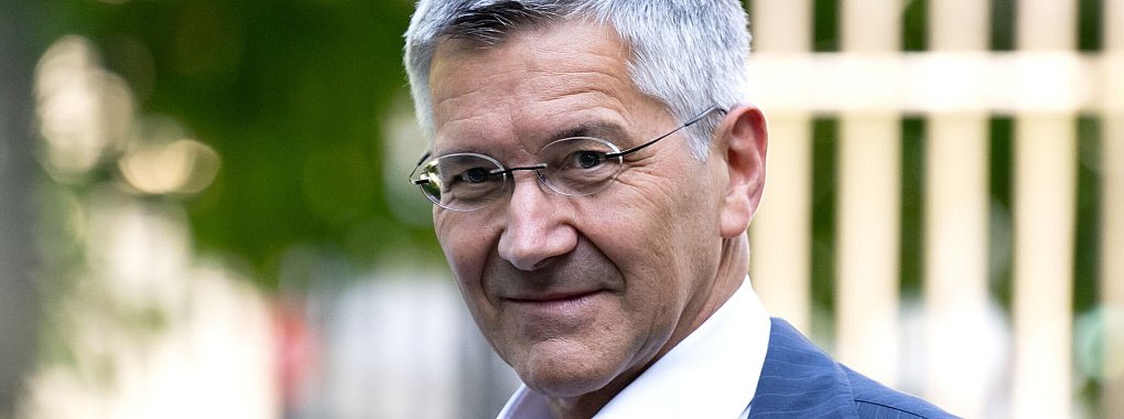 Herbert Hainer spricht über die Finanzen des FC Bayern. - © Sven Hoppe/dpa