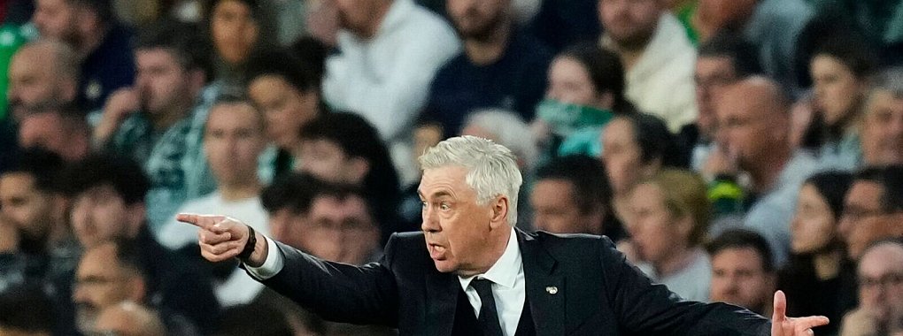 Das ist auch für Ancelotti ein Rückschlag. - © Jose Breton/AP/dpa