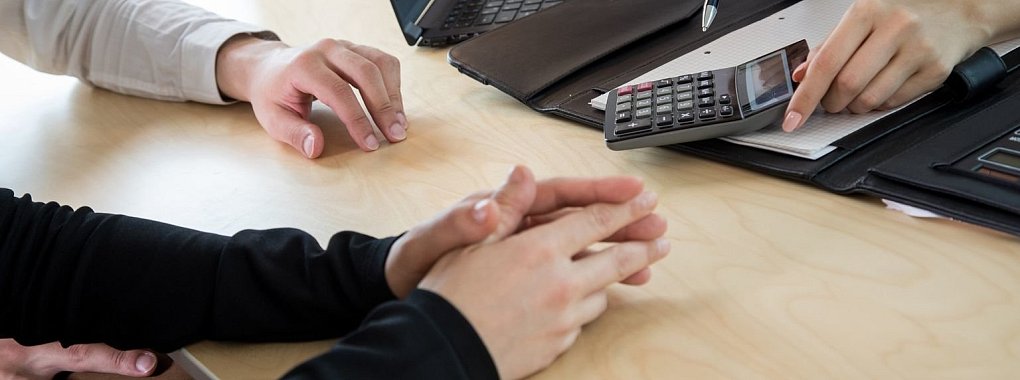 &laquo;Finanztest&raquo;: Ratenkredit-Angebote pers&ouml;nlich einholen - &copy; Foto: Christin Klose/dpa-tmn