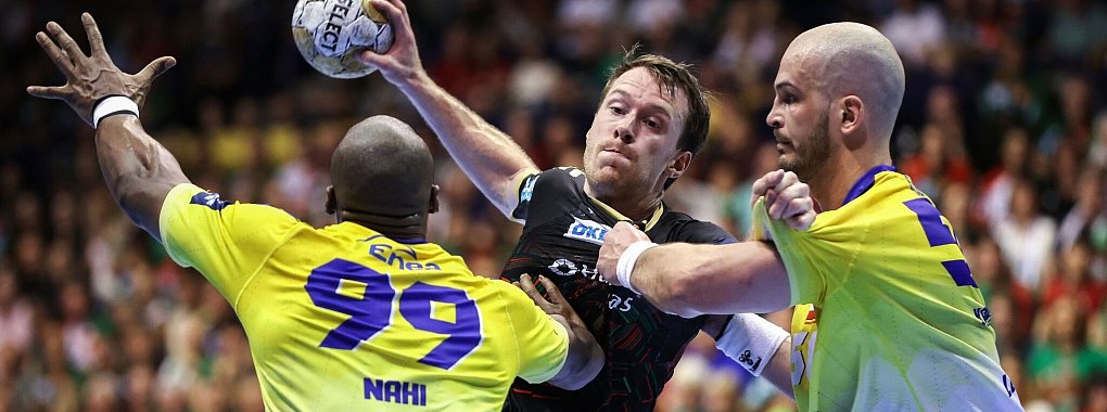 Felix Claar (M) und der SC Magdeburg haben das Final Four der Champions League erreicht. - &copy; Ronny Hartmann/dpa