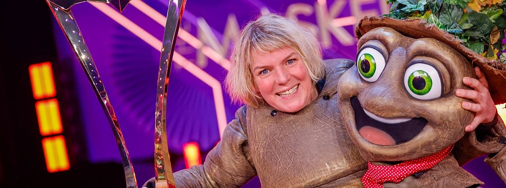 Die Komikerin Mirja Boes gewinnt als Figur "Der Floh&ldquo; das Finale der ProSieben-Show "The Masked Singer". - &copy; Thomas Banneyer/dpa