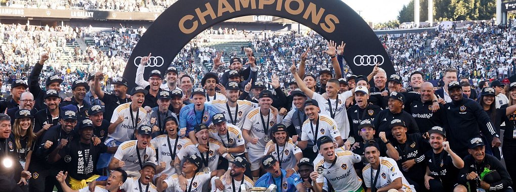 LA Galaxy ist zum sechsten Mal Meister der MLS - das ist Rekord. - © Etienne Laurent/AP/dpa