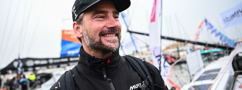 Erwischte einen guten Start in seine zweite Vendée Globe: Boris Herrmann. - © Christophe Archambault/AFP/dpa