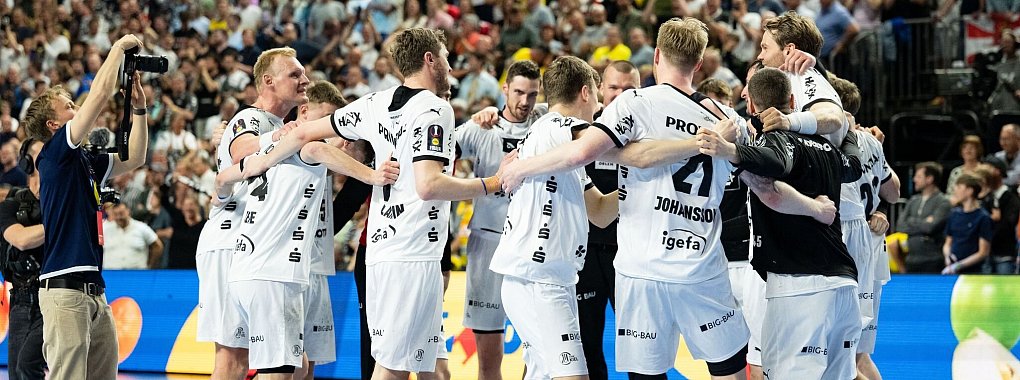 Der THW Kiel bejubelte im Pokal-Halbfinale einen dramatischen Sieg gegen die Rhein-Neckar Löwen. - © Marius Becker/dpa