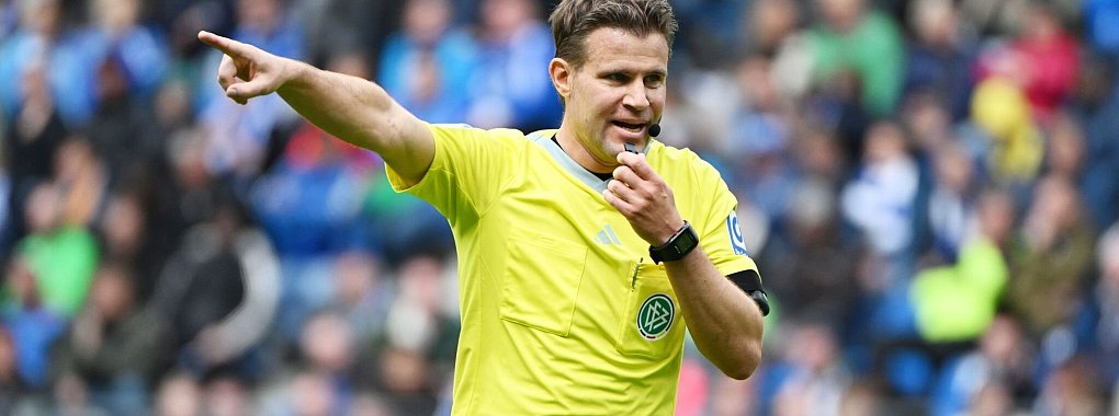 Versteht, warum sich J&uuml;rgen Klopp als Trainer zur&uuml;ckziehen will: Schiedsrichter Felix Brych. - &copy; Uli Deck/dpa