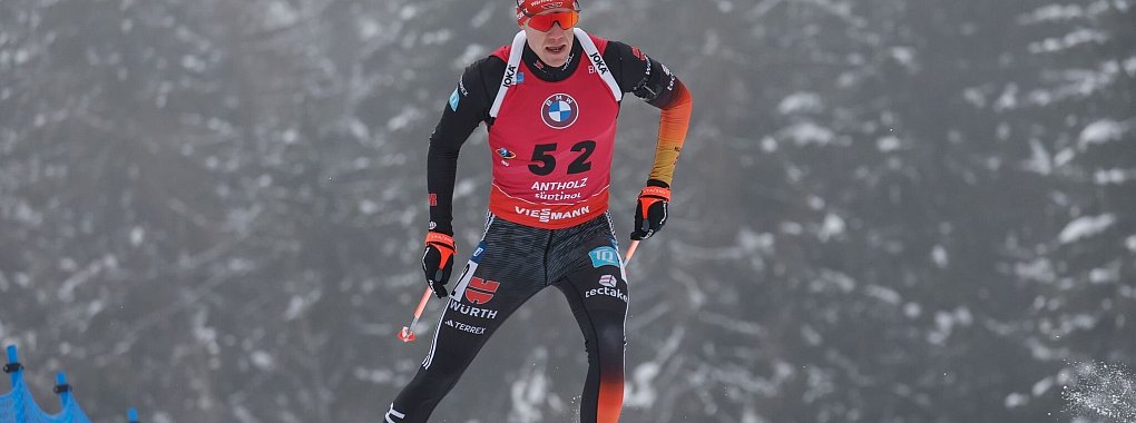 Roman Rees freut sich auf seinen ersten WM-Einsatz im Einzel in Nove Mesto. - © Alessandro Trovati/AP/dpa