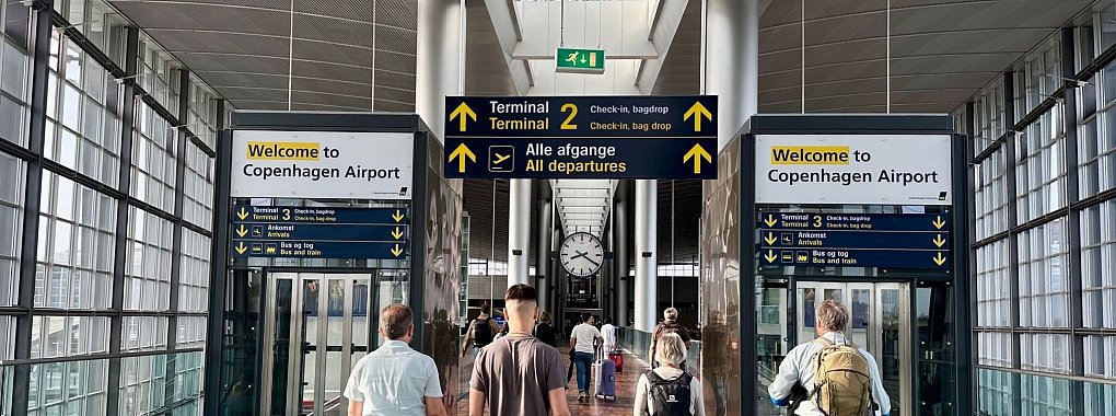«Welcome to Copenhagen»: Nur 13 Minuten braucht man vom Flughafen in die Innenstadt. - © Steffen Trumpf/dpa/dpa-tmn