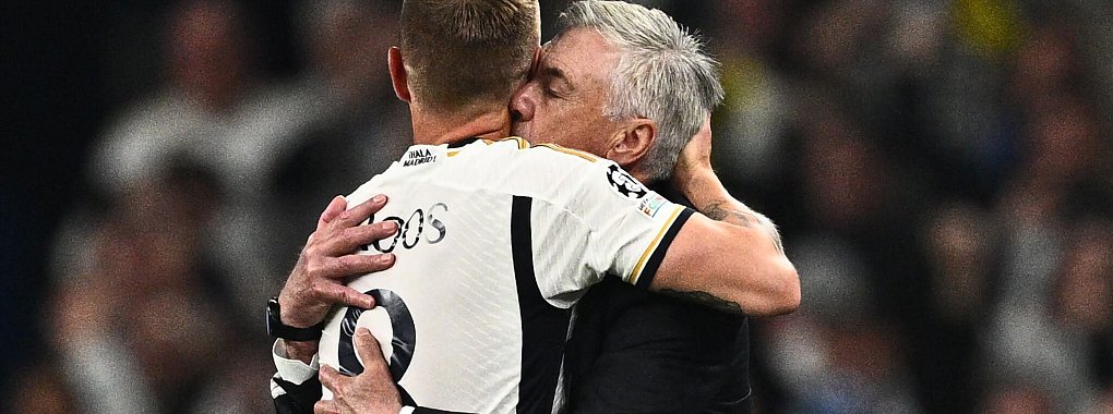 &laquo;Er h&auml;tte nicht besser aufh&ouml;ren k&ouml;nnen&raquo;, sagt Ancelotti (r) &uuml;ber Kroos. - &copy; Tom Weller/dpa