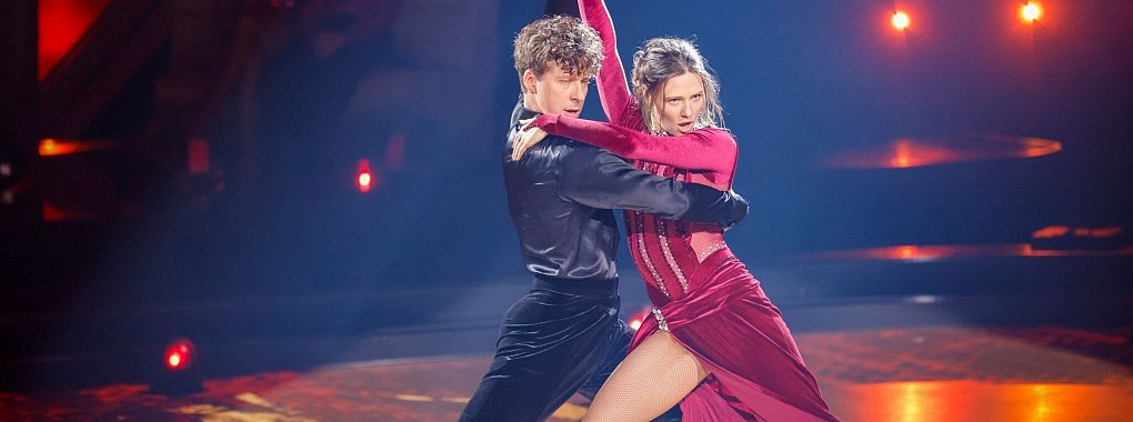 Influencerin Ann-Kathrin Bendixen und Profit&auml;nzer Valentin Lusin schieden aus der Sendung aus. - &copy; Thomas Banneyer/dpa