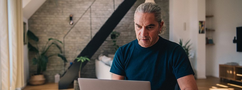 Schnell, bequem - aber auch gut? Die Zeitschrift «Finanztest» hat Rechtsberatungsportale geprüft. - © Zacharie Scheurer/dpa-tmn