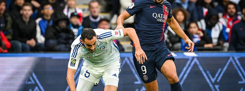 Neuer Verteidiger f&uuml;r den HSV: Der Franzose Lucas Perrin (l) kommt von Racing Stra&szlig;burg. - &copy; Matthieu Mirville/ZUMA Press Wire/dpa