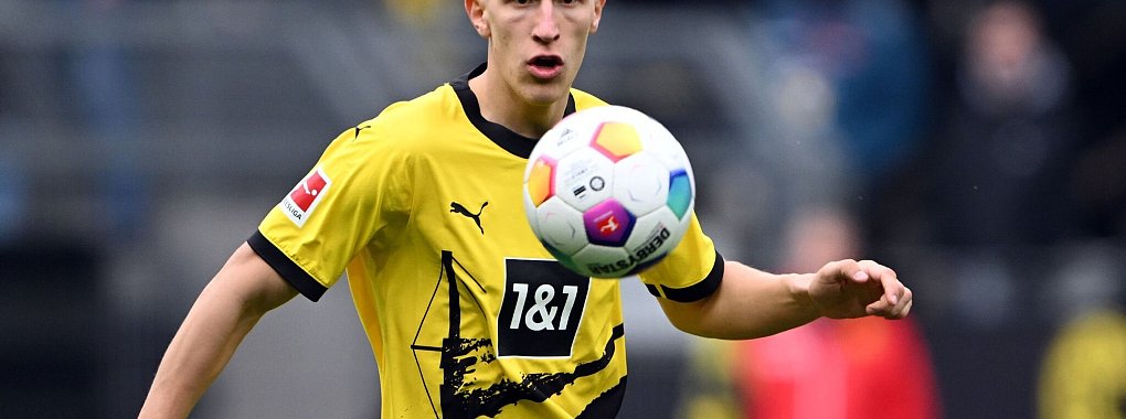 Nico Schlotterbeck freut sich auf die Zusammenarbeit mit dem neuen BVB-Sport-Gesch&auml;ftsf&uuml;hrer Lars Ricken. - &copy; Federico Gambarini/dpa