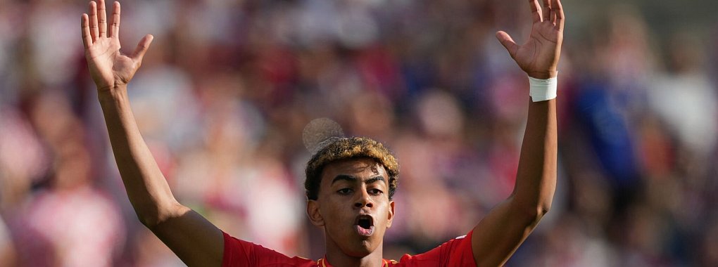 Spaniens Jung-Talent Lamine Yamal machte gegen Kroatien ein starkes Spiel. - © Sören Stache/dpa