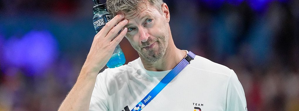 Die Handballerinnen müssen bei der EM auf Nieke Kühne verzichten. - © Aaron Favila/AP/dpa