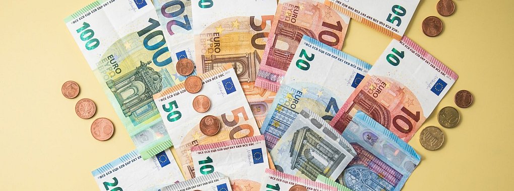 Pflegepauschbetrag, Homeoffice- und Entfernungspauschale: Wer Dinge wie diese mit der Steuererkl&auml;rung geltend machen k&ouml;nnte, aber sie vergisst, dem entgehen unter Umst&auml;nden gro&szlig;z&uuml;gige Steuerersparnisse. - &copy; Christin Klose/dpa-tmn/dpa