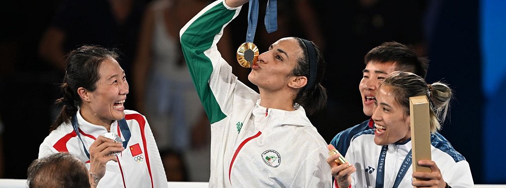 Küsste das Objekt der Begierde: Boxerin Imane Khelif - © Sebastian Kahnert/dpa