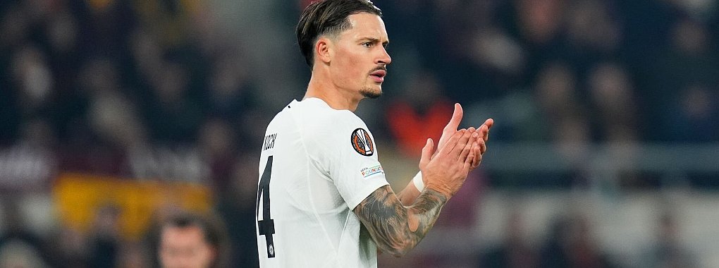 Abwehrchef Robin Koch steht Eintracht Frankfurt gegen Ajax Amsterdam wieder zur Verfügung. - © Giuseppe Maffia/dpa