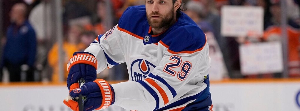 Leon Draisaitl musste einen schwachen Saisonstart der Oilers verarbeiten. - © George Walker IV/AP/dpa