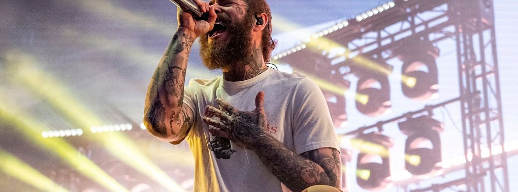 US-Sänger Post Malone schwenkt auf Country-Musik um. (Archivbild) - © Amy Harris/Invision/AP/dpa