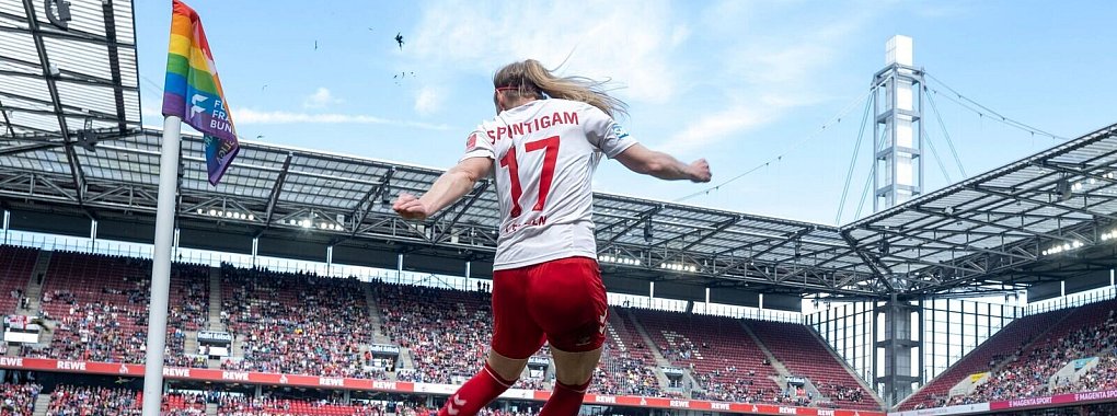 Die Zahl der Zuschauerinnen und Zuschauer in der deutschen Frauen-Bundesliga sind in der Saison 2022/23 deutlich gestiegen. - © David Inderlied/dpa
