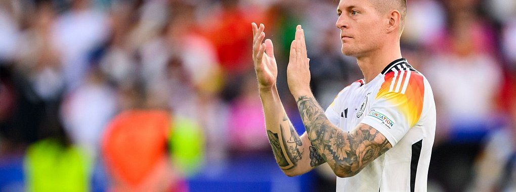 Die Fans von Real Madrid haben Toni Kroos mit Sprechchören gefeiert - © Tom Weller/dpa