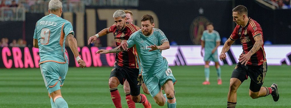 Lionel Messi dribbelte vergeblich. - © Jason Allen/FR172026 AP/dpa