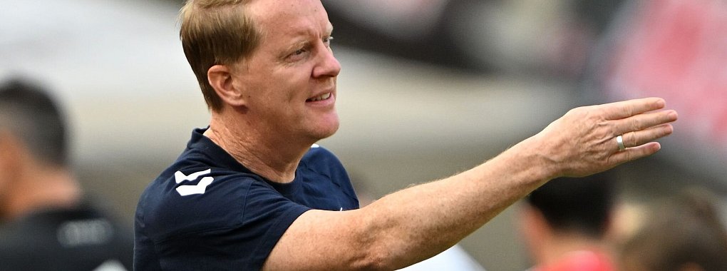 Trainer Timo Schultz und der 1. FC K&ouml;ln tr&auml;umen weiterhin vom Klassenerhalt. - &copy; Federico Gambarini/dpa