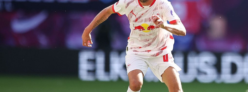 Kevin Kampl spricht nach dem Spiel &uuml;ber den Anschlag in seiner Geburtsstadt Solingen. - &copy; Jan Woitas/dpa