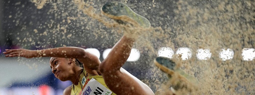 Wurde bei der Hallen-WM in Glasgow mit 6,77 Metern Vierte: Mikaelle Assani. - © Bernat Armangue/AP/dpa