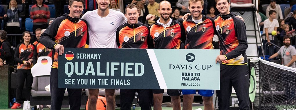 Teamchef Michael Kohlmann (l) muss beim Davis Cup in China auf Jan-Lennard Struff und Dominik Koepfer verzichten. Die Doppelspezialisten Tim Pütz und Kevin Krawietz sowie Maximilian Marterer (von links) fürs Einzel werden dabei sein. - © Boglarka Bodnar/MTI/AP/dpa