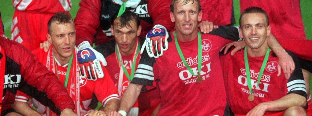 1996 reiste Kaiserslautern, eine Woche zuvor zum ersten Mal aus der Bundesliga abgestiegen, als Au&szlig;enseiter in die Hauptstadt und gewann den Pokal. - &copy; Wolfgang Kumm/dpa