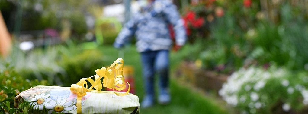 Für ein freudiges Osterfest: Das EVZ rät Käuferinnen und Käufern, die bestellten Artikel gleich nach Erhalt auf Schäden zu kontrollieren. - © Uwe Anspach/dpa-tmn/dpa