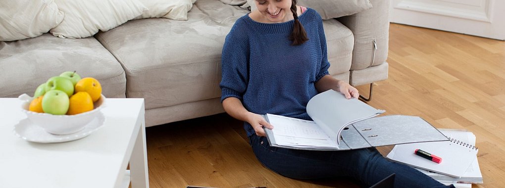 Je j&uuml;nger und ges&uuml;nder die man zum Zeitpunkt des Abschlusses ist, desto niedriger ist der Beitrag und desto umfassender ist der Schutz. - &copy; Christin Klose/dpa-tmn/dpa