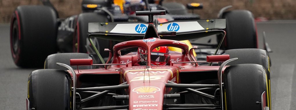 Ferrari-Pilot Charles Leclerc holte sich die Bestzeit im Training von Baku. - © Sergei Grits/AP/dpa