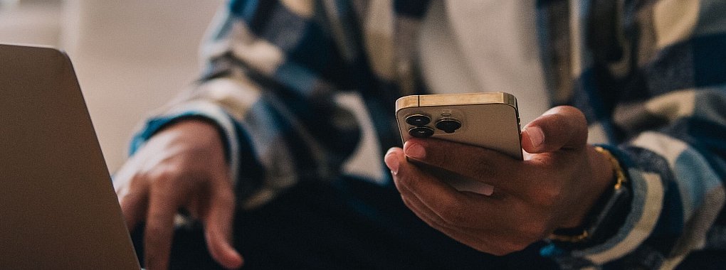 Wichtige Reisedokumente sollte man vor dem Urlaub kopieren oder mit dem Smartphone abfotografieren. - © Zacharie Scheurer/dpa-tmn