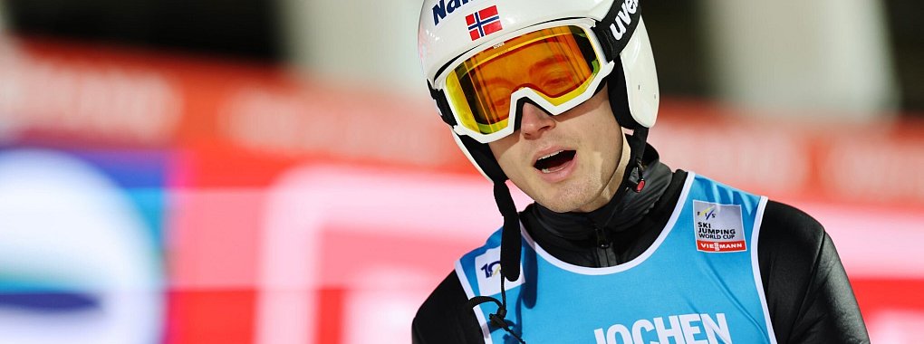 Der Norweger Kristoffer Eriksen Sundal entging in der Qualifikation von Lillehammer knapp einer möglichen Katastrophe. - © Geir Olsen/NTB/dpa