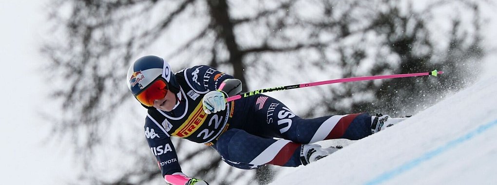 Erlebte auf einer ihrer Lieblingsstrecken kein gutes Wochenende: Rückkehrerin Lindsey Vonn. - © Marco Trovati/AP/dpa
