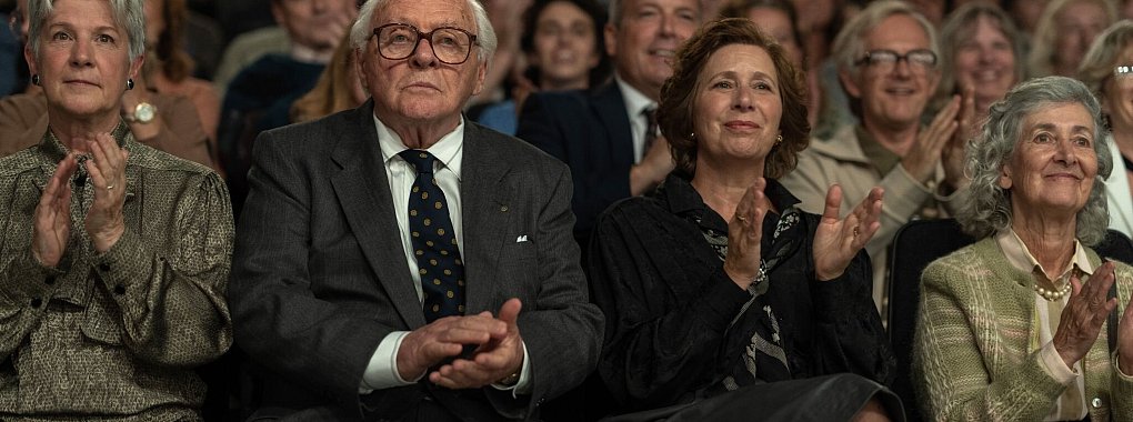 Noch ahnt Nicky Winton (Anthony Hopkins) nicht, was ihn bei &laquo;That's Life&raquo; erwartet. - &copy; Peter Mountain/SquareOne Entertainment/dpa