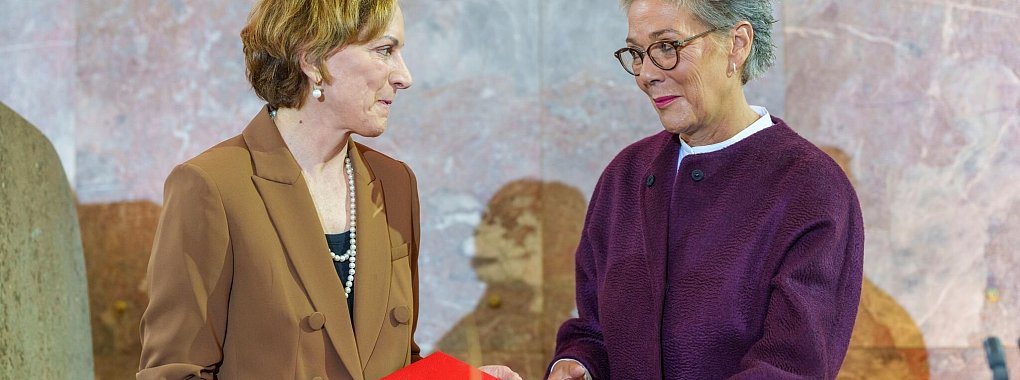 "Wichtiger Beitrag für die Bewahrung von Demokratie und Frieden." - © Andreas Arnold/dpa Pool/dpa