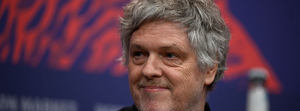 Der Regisseur Matthais Glasner kann sich freuen: Sein Film &laquo;Sterben&raquo; wurde auf der Berlinale von unabh&auml;ngigen Jurys ausgezeichnet. - &copy; Monika Skolimowska/dpa