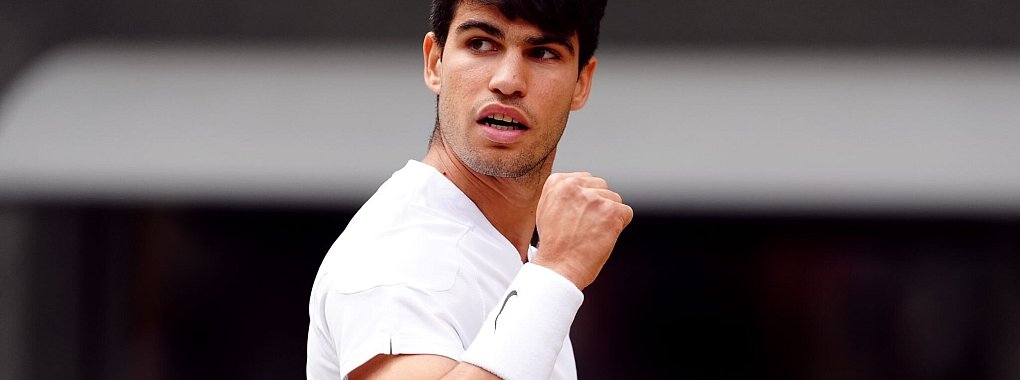 Carloz Alcaraz verteidigte gegen Novak Djokovic seinen Wimbledon-Titel. - &copy; Mike Egerton/PA Wire/dpa