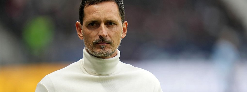 Eintracht Frankfurts Trainer Dino Toppmöller erwartet in der Europa League ein schwieriges Heimspiel. - © Thomas Frey/dpa