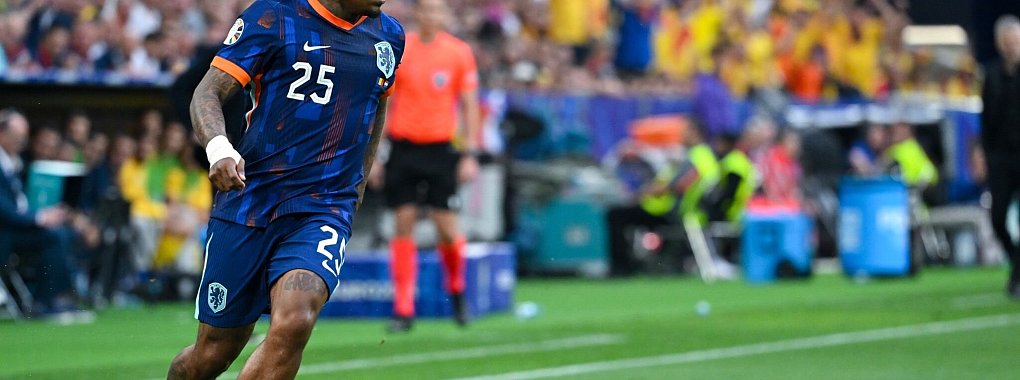 Steven Bergwijn will nicht mehr unter Bondscoach Ronald Koeman spielen. - © Sven Hoppe/dpa
