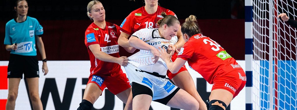 Die deutschen Handballerinnen haben das EM-Hauptrundenspiel gegen Dänemark verloren. - © Marco Wolf/dpa