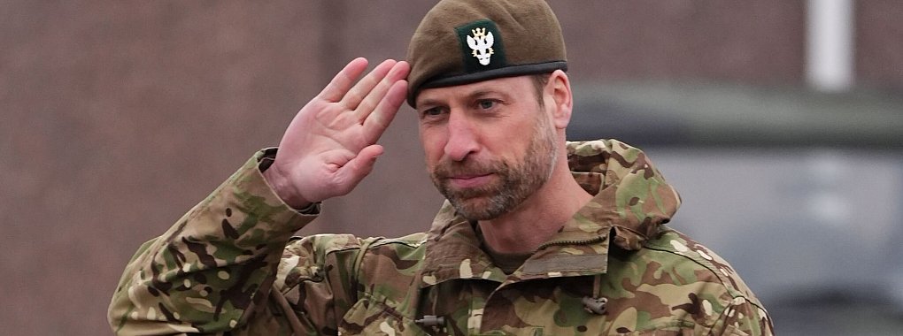 Prince William im Kampfanzug: Der britische Thronfolger besuchte Truppen in Estland. - © Aaron Chown/PA Wire/dpa